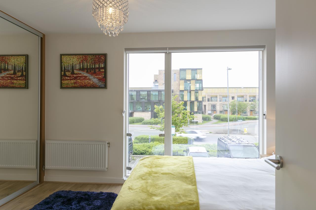 Modern & Exquisite Trumpington Townhouse With Parking & 5 Mins To Papworth Hospital Cambridge  Luaran gambar