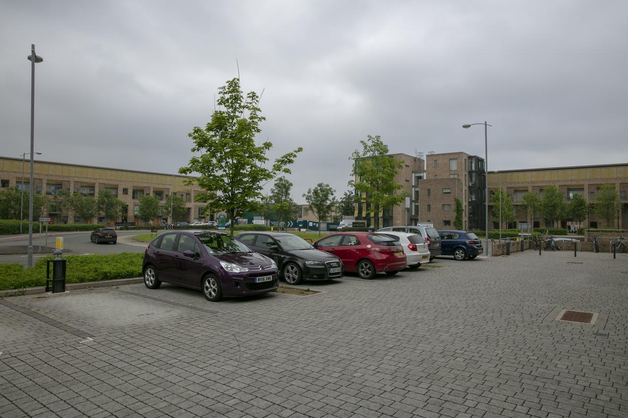 Modern & Exquisite Trumpington Townhouse With Parking & 5 Mins To Papworth Hospital Cambridge  Luaran gambar